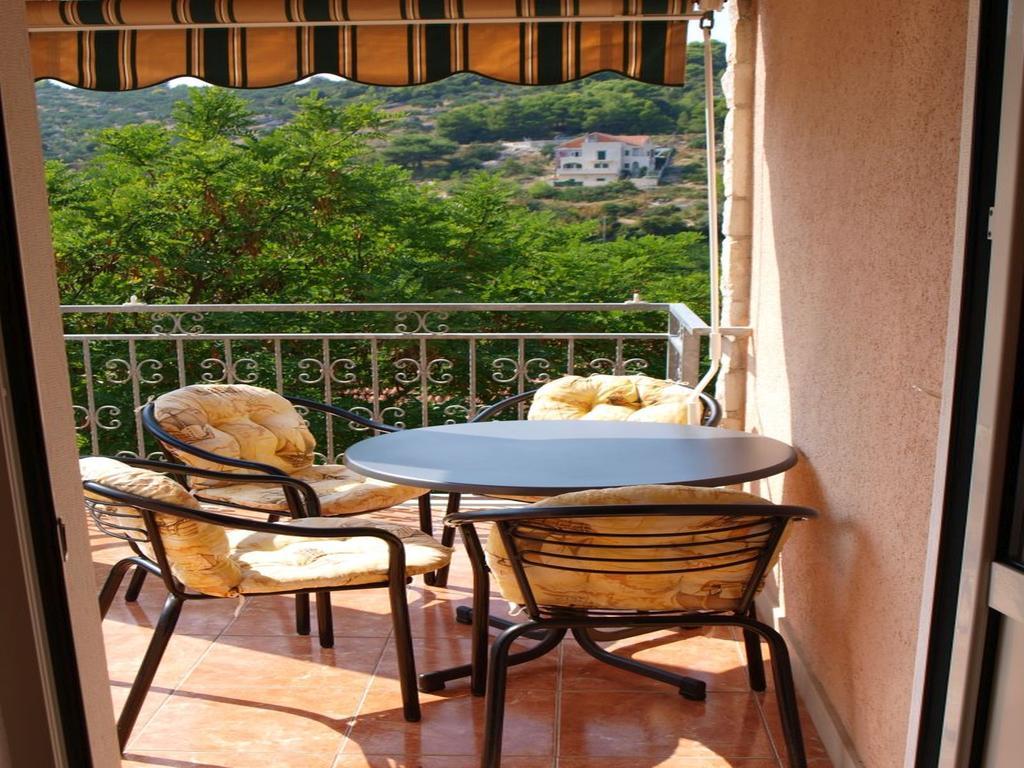 Apartments Mia Постира Номер фото