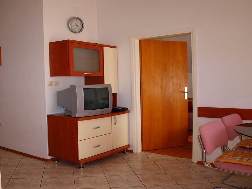 Apartments Mia Постира Номер фото