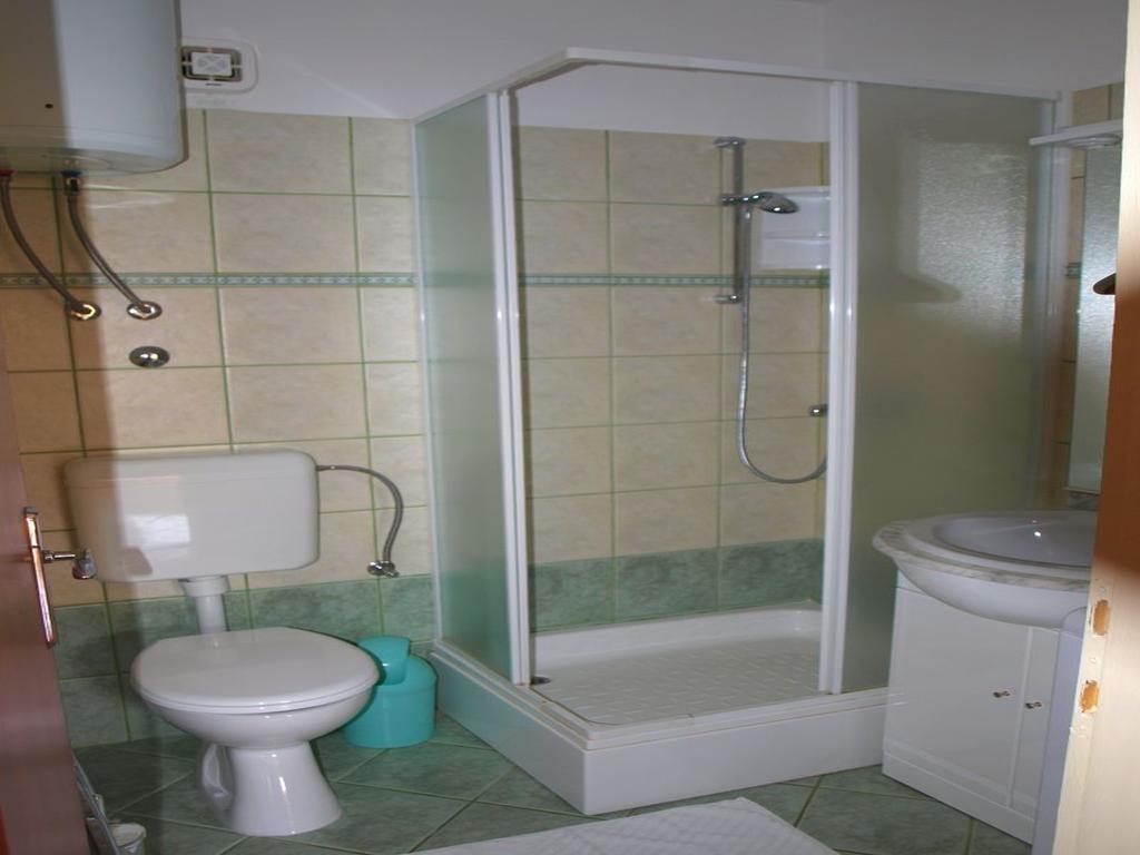 Apartments Mia Постира Номер фото
