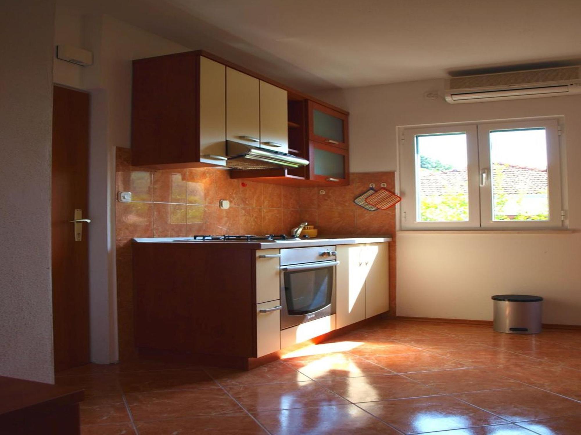 Apartments Mia Постира Экстерьер фото